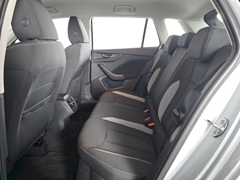 Škoda Kamiq (2025) 1.0TSi 85kW SELECTION TAŽNÉ - fotka 7 z 30