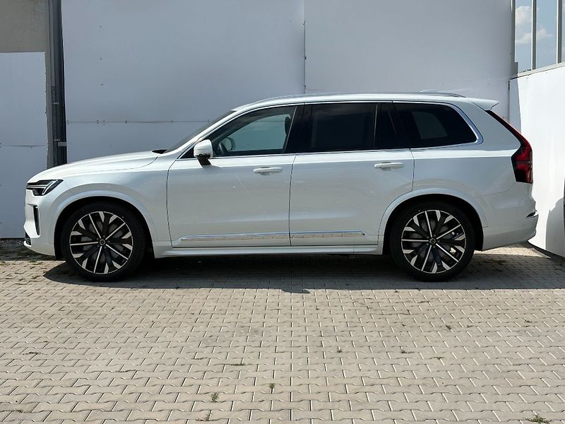 Volvo XC90 Plus Bright B5 184kW - fotka 9 z 25