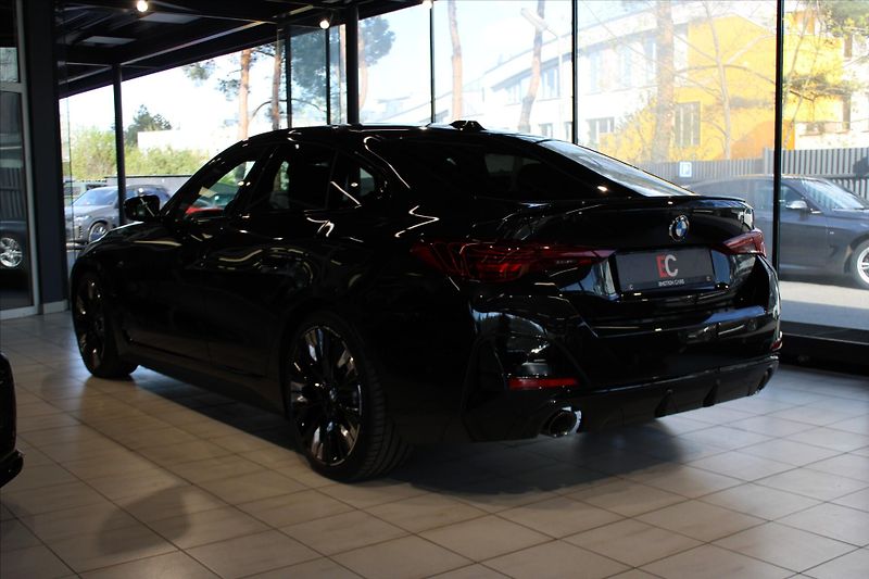 BMW Řada 4 420d xDrive M Sport Pro GranCo - fotka 4 z 37