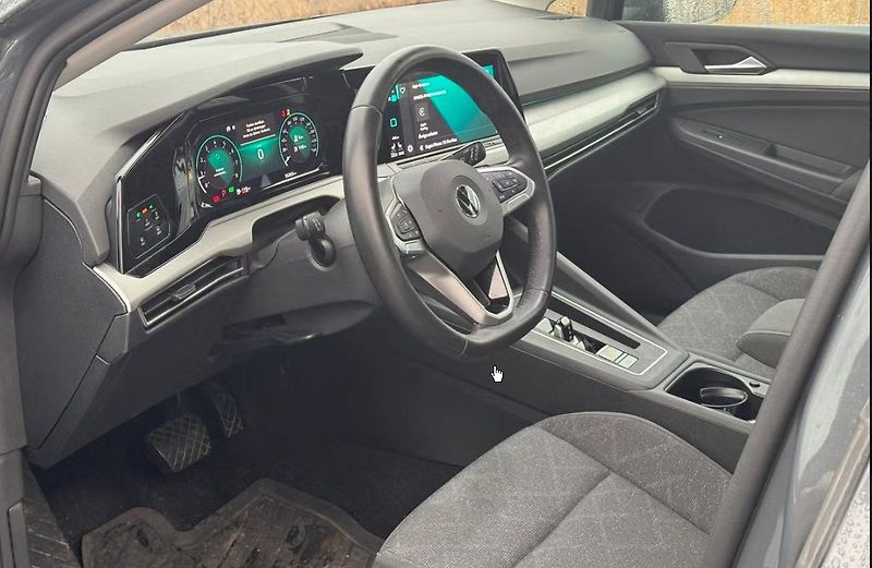 Volkswagen Golf Variant 1.5 TGI Base Ambient  - fotka 14 z 17