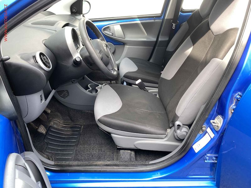 Citroën C1 (2010) 1.0i, 2.maj,ČR, servis.kniha - fotka 8 z 14