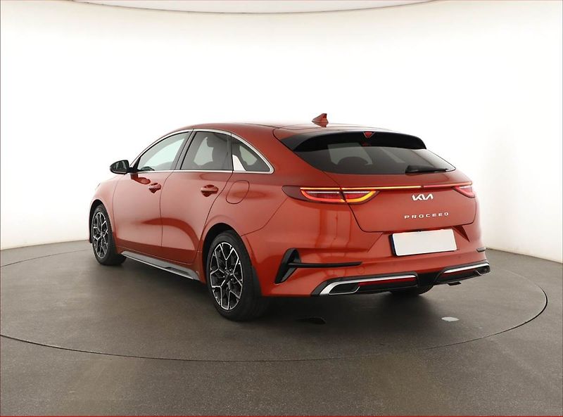 Kia Pro_Ceed (2023) GT Line Plus 1.5 T-GDI MHEV - fotka 4 z 19