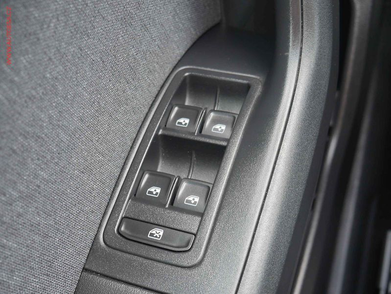 Seat Ateca (2023) 1.5 TSi, 2.maj,ČR, LED - fotka 13 z 16