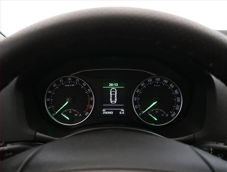 Škoda Octavia (2010) Laurin&Klement 2.0 TDI - fotka 11 z 25