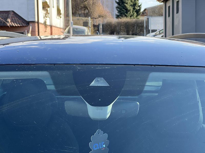 Škoda Karoq Style 1.5TSi NAVI KAMERA ALU - fotka 38 z 44