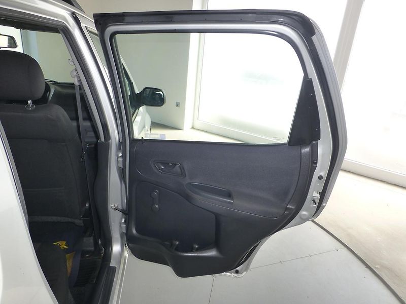 Suzuki Ignis (2004) 1,3I-68KW**KLIMATIZACE**5DVEŘÍ - fotka 19 z 23