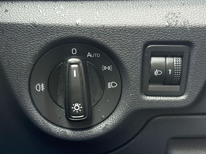Škoda Kamiq (2023) 1.0 TSI Fresh - fotka 16 z 32