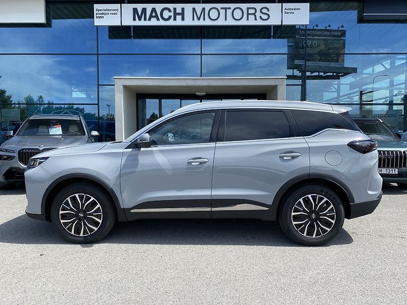 Chery Tiggo 7 PHEV (2026) UNIQUE 1.5 TGDI PHEV - fotka 7 z 31