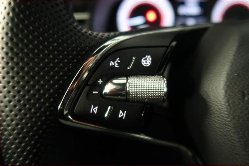 Škoda Kamiq (2023) Monte Carlo 1.0 TSI - fotka 17 z 19