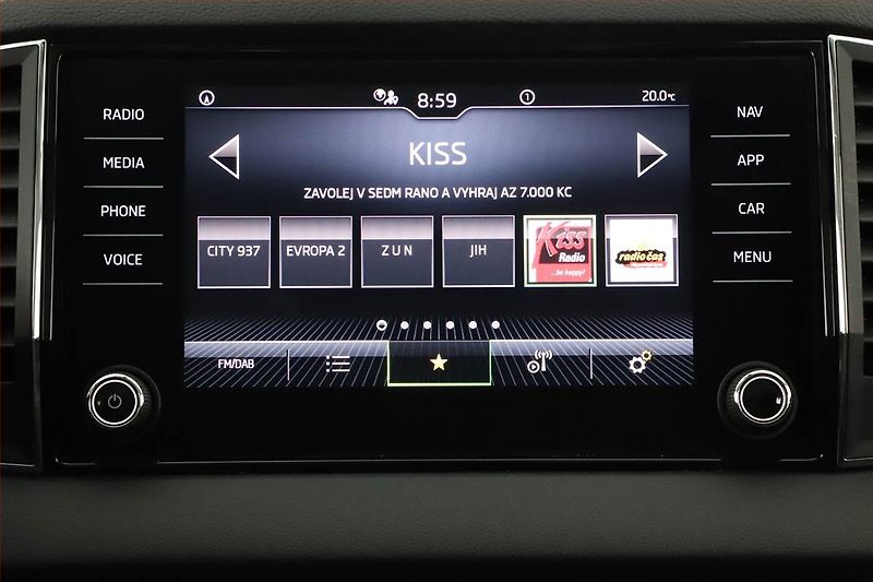Škoda Karoq (2021) Style 2.0 TDI, ČR,1.maj, Navi - fotka 13 z 20