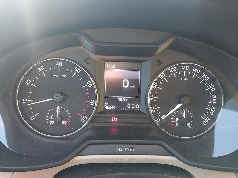 Škoda Octavia (2016) 46tis km, tažné, původ ČR - fotka 30 z 36