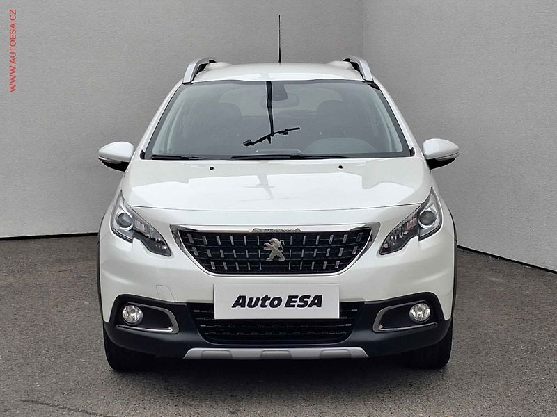 Peugeot 2008 (2017) 1.6HDi, 1.maj,ČR, Allure - fotka 2 z 16