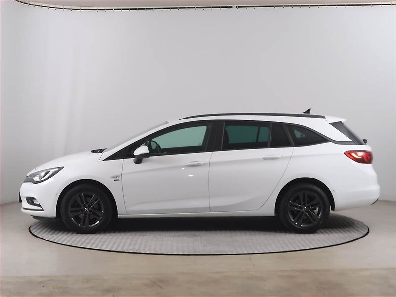 Opel Astra (2019) 1.6 CDTI, Navi, Tempomat - fotka 3 z 18