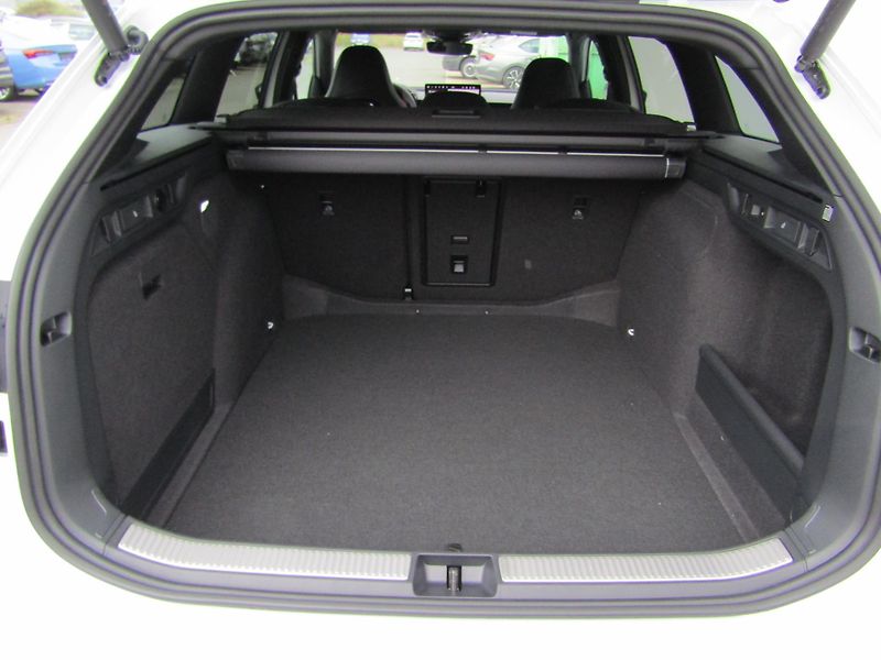 Škoda Superb (2026) Combi Sportline 2.0 TDI 142 kW - fotka 15 z 30