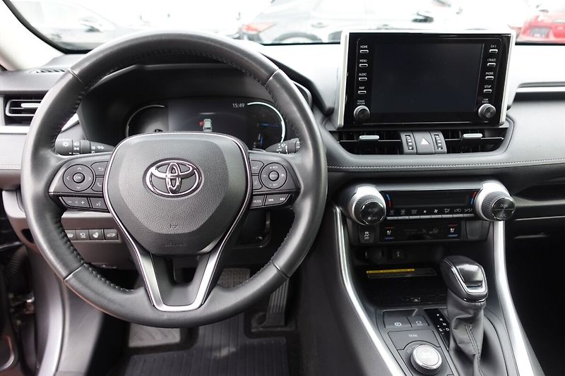 Toyota RAV4 2.5 HEV Executive 4x4 - fotka 18 z 34