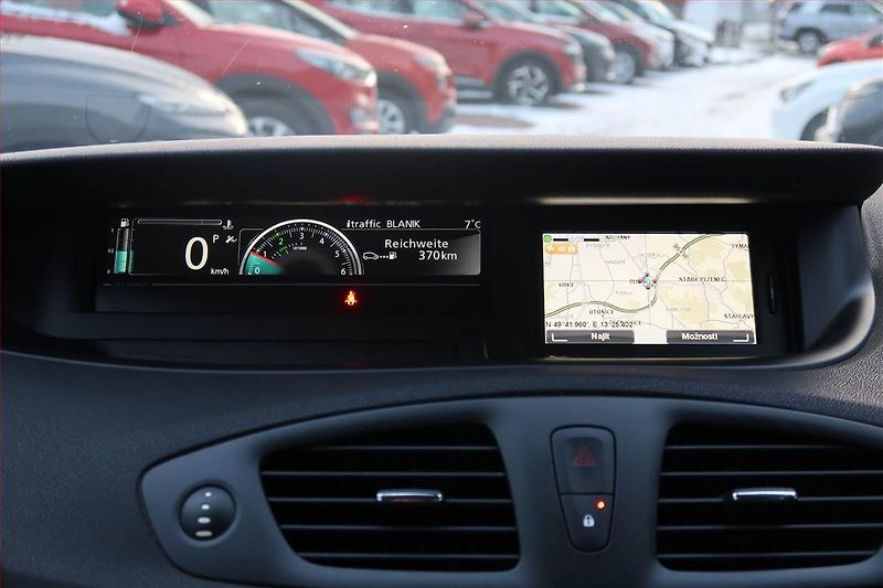 Renault Grand Scénic (2015) 1.5 dCi, Automat, Navi - fotka 11 z 21