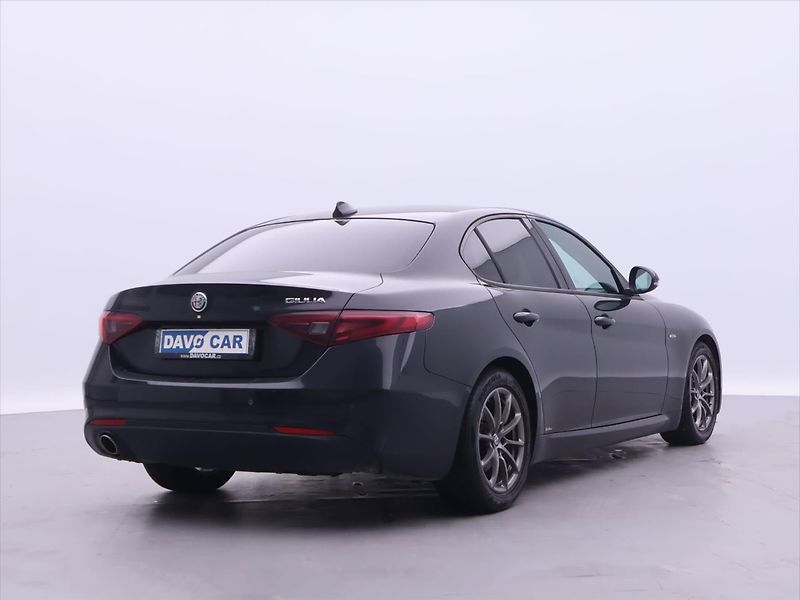 Alfa Romeo Giulia 2,1 JTD 110kW Aut. Navi Xenon - fotka 7 z 33
