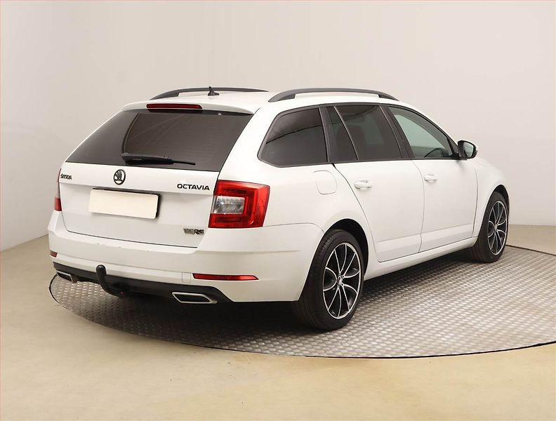 Škoda Octavia (2017) Ambition 2.0 TDI, Automat - fotka 5 z 28