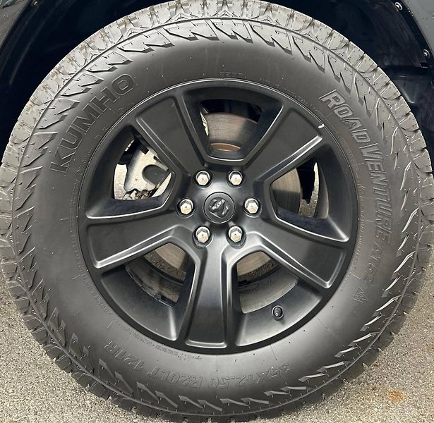 Dodge RAM (2021) 5.7 V8 HEMI LONG STAR ETORQUE - fotka 9 z 27