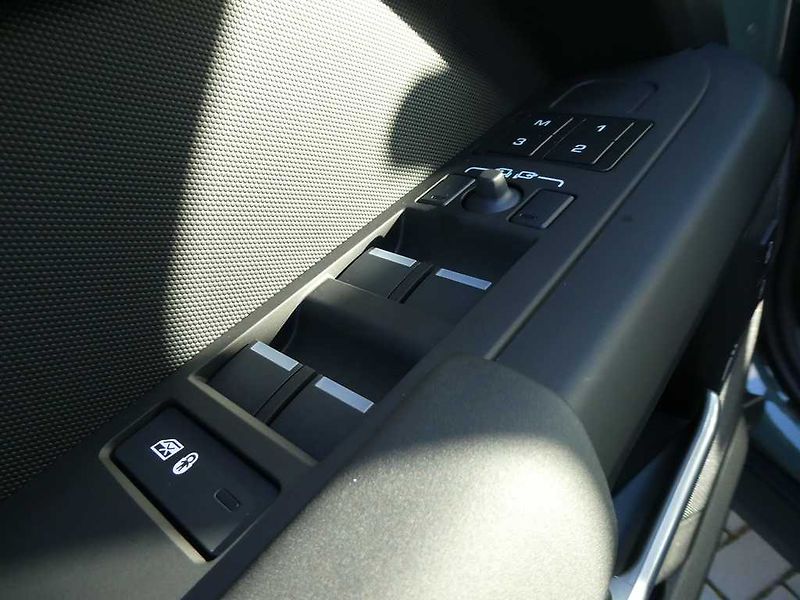 Land Rover Defender (2026) 110 3,0 TROPHY EDITION D350 - fotka 13 z 47