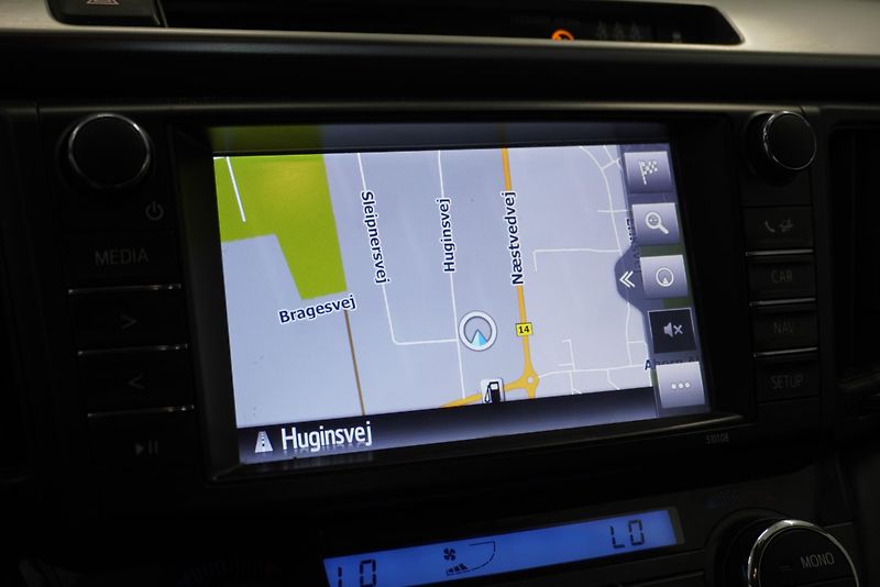Toyota RAV4 2,5 HYBRID 4X2 AUT. - fotka 20 z 30