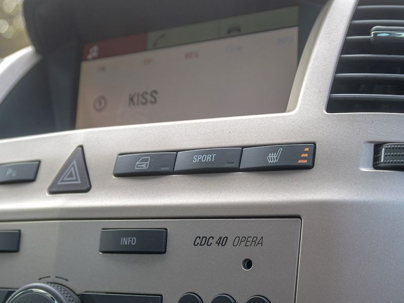 Opel Zafira (2008) 1.9CDTi 88KW SPORT – 7 sedadel - fotka 21 z 48