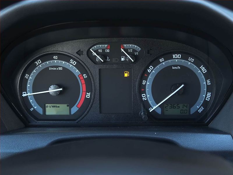 Škoda Fabia (2005) 1.2 12V, nová STK - fotka 10 z 12