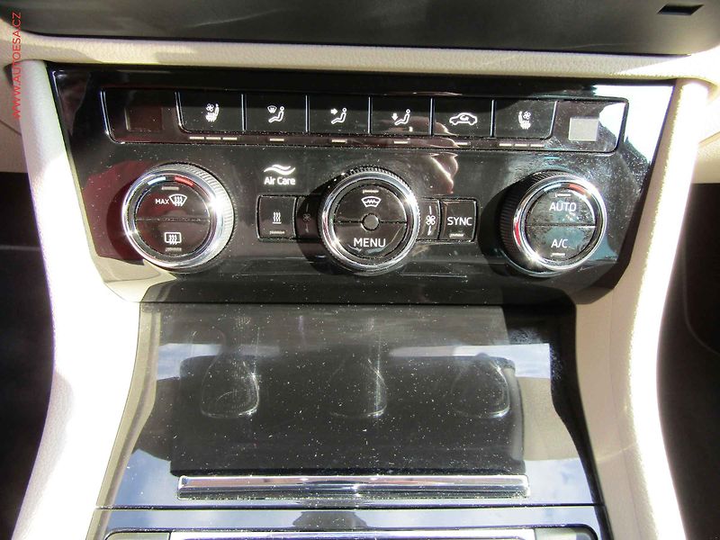 Škoda Superb (2021) 2.0 TDI, L&K, DSG, navi - fotka 13 z 17