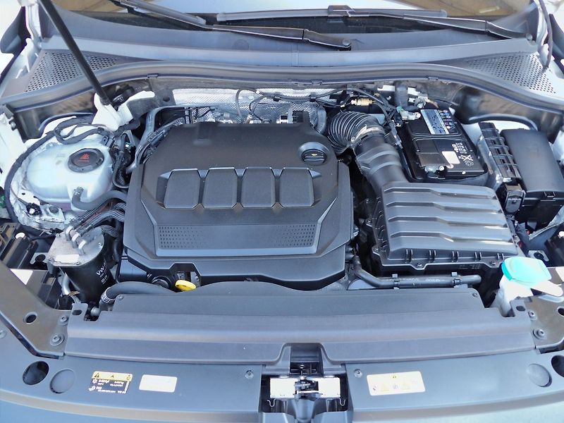 Volkswagen Tiguan (2023) 2.0TDI DSG Virtual Navi ACC - fotka 29 z 34
