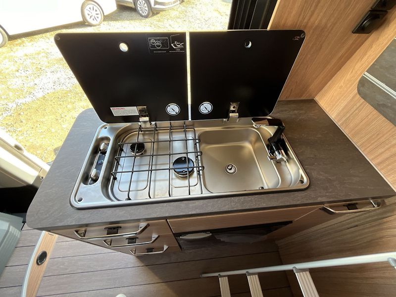 Weinsberg (2027) CaraBus GREY 630 MEG Edition F - fotka 14 z 22