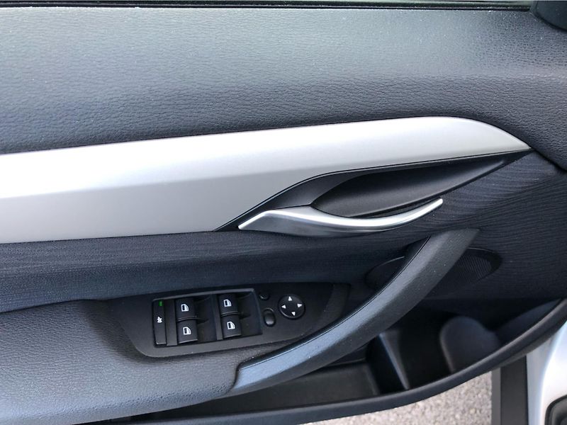 BMW X1 xDrive 18d Automat 8st. - fotka 15 z 28
