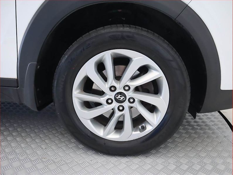 Hyundai Tucson (2018) Family 1.6 GDI, Serv.kniha - fotka 15 z 18