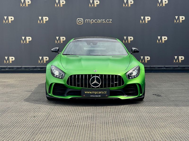 Mercedes-Benz AMG GT (2017) R 4.0 V8 430kW, Carbon Ceramic - fotka 2 z 61