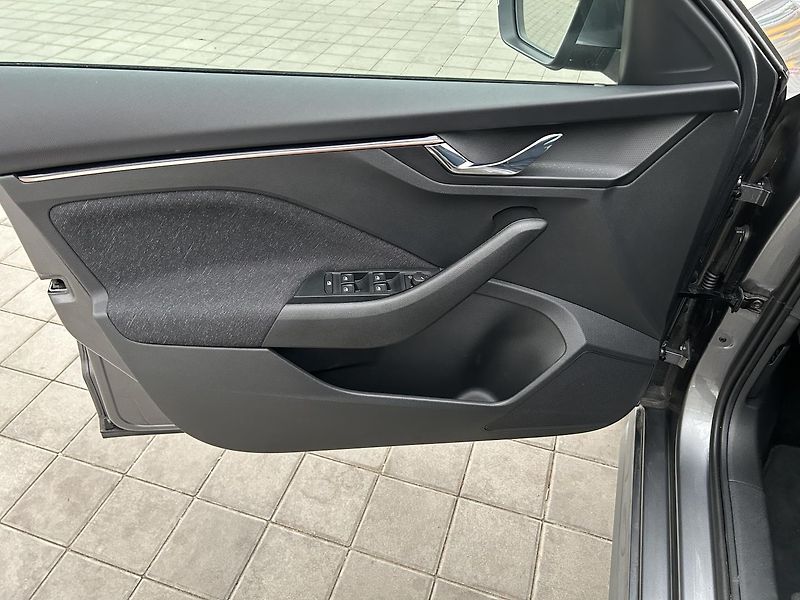 Škoda Kamiq 1.0 TS Top selection - fotka 6 z 23