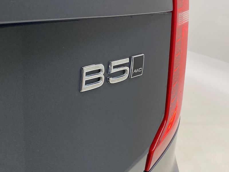 Volvo XC90 B5 AWD INSCRIPTION AUT CZ 7m - fotka 40 z 49