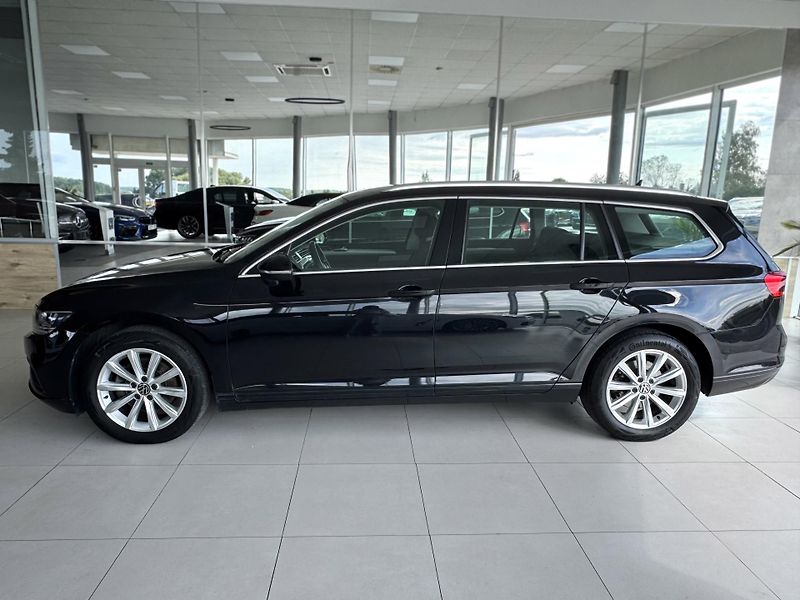 Volkswagen Passat 2,0TDI DSG*Navi*Distronic*DPH - fotka 8 z 34