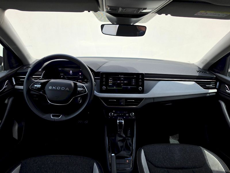 Škoda Scala (2025) 1,0TSI 85KW DSG TOP SELECTION - fotka 5 z 31