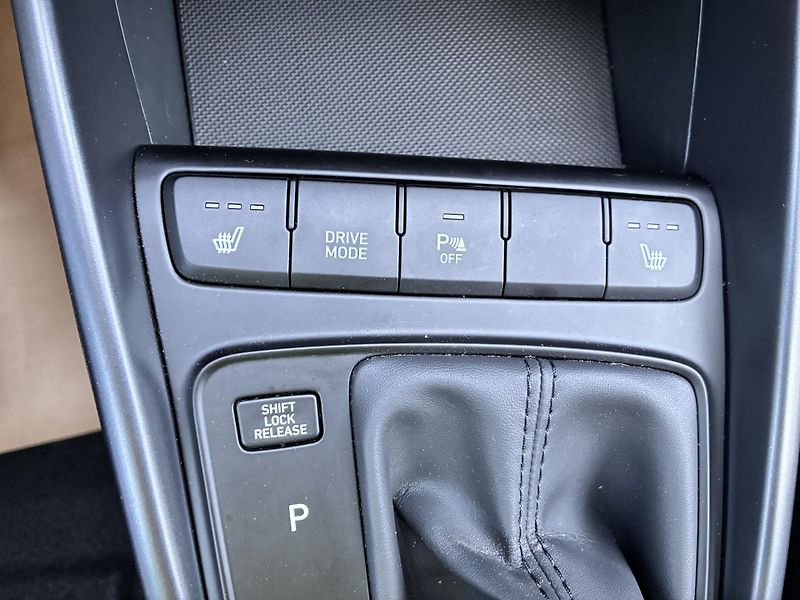 Hyundai Bayon 1.0T-GDi 88kW REZERVACE - fotka 24 z 33