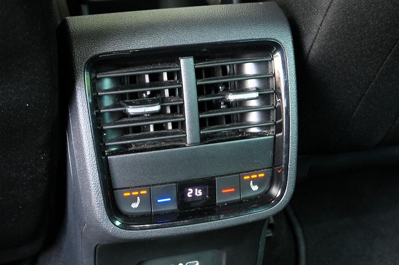 Škoda Octavia iV RS 1.4 TSI, ČR, Tažné, ACC - fotka 36 z 40