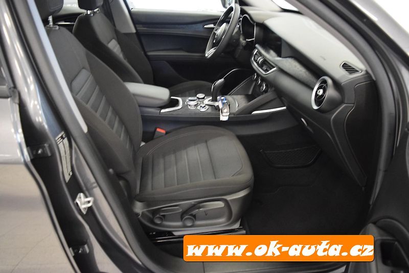 Alfa Romeo Stelvio 2.2 JTD Q4 FACELIFT 2020 - fotka 15 z 59