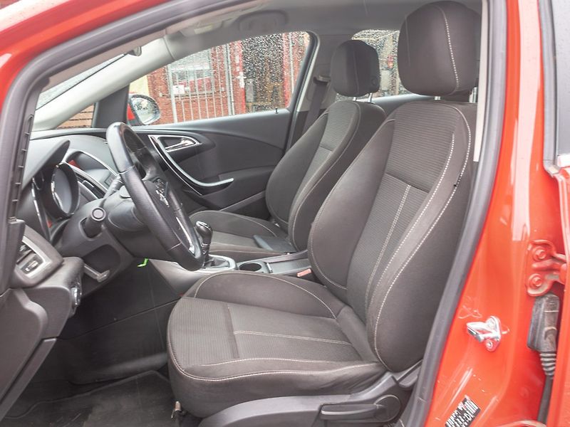 Opel Astra (2010) 1.7D 81KW – 2x KOLA - fotka 14 z 44