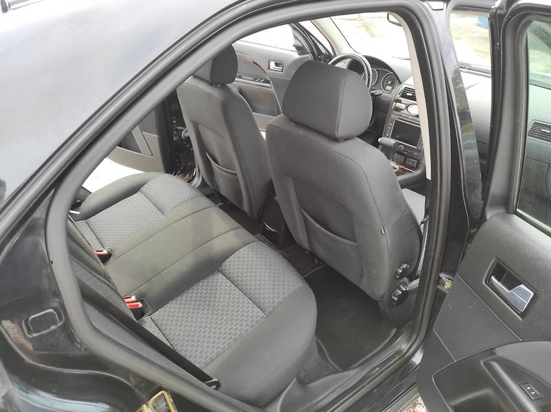 Ford Mondeo AUTOMAT, GHIA, LIFTBACK - fotka 16 z 20
