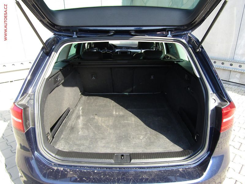 Volkswagen Passat (2015) 2.0 TDi, Highline, TZ - fotka 7 z 19