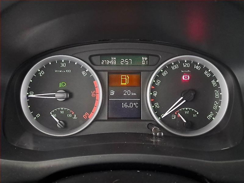 Škoda Fabia (2008) 1.9 TDI, po STK, levný provoz - fotka 11 z 16