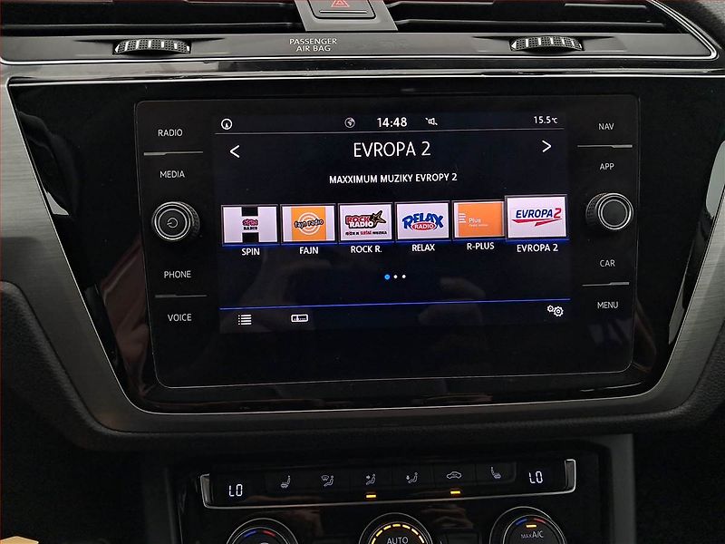 Volkswagen Touran (2020) 2.0 TDI, Serv.kniha, Navi - fotka 12 z 20