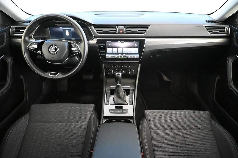 Škoda Superb (2022) 2.0 STYLE 147 KW DSG MATRIX LE - fotka 12 z 35
