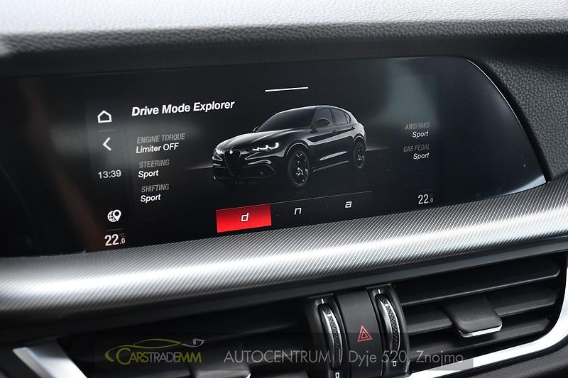 Alfa Romeo Stelvio 2.0T 16V 206kW VELOCE AT8 Q4 - fotka 40 z 44