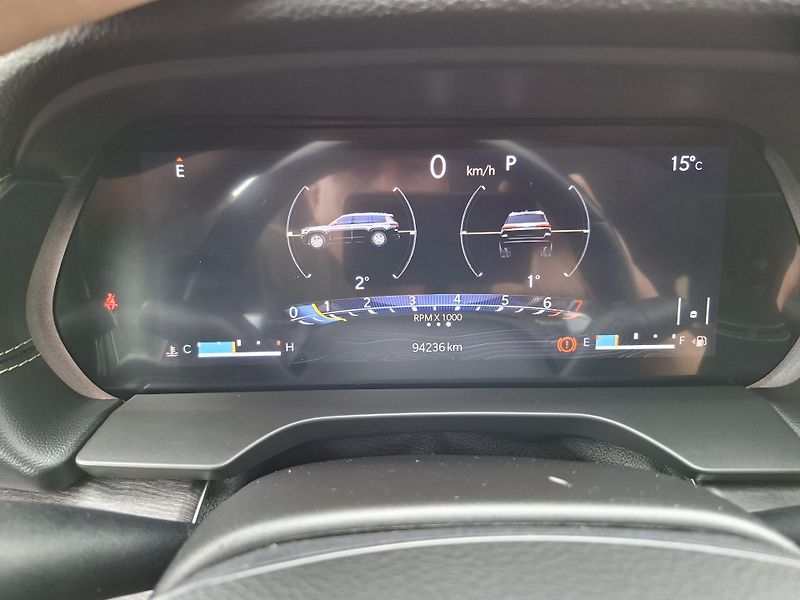 Jeep Grand Cherokee (2021) 3,6L V6 4x4 LIMITED, 6 míst - fotka 40 z 46