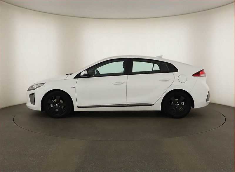 Hyundai Ioniq (2017) Hybrid, Automat, Tempomat - fotka 3 z 15