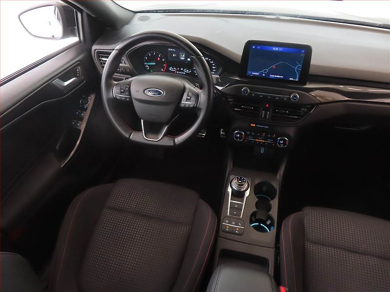 Ford Focus (2020) ST-Line 1.5 EcoBoost, Automat - fotka 7 z 14